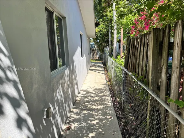 $3,350 | 1781 Northwest 16th Street, Miami, FL 33125