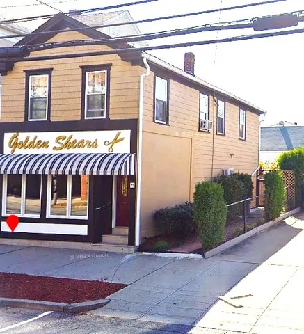 $1,650 | 513 Wood Street, Unit 2, Bristol, RI 02809