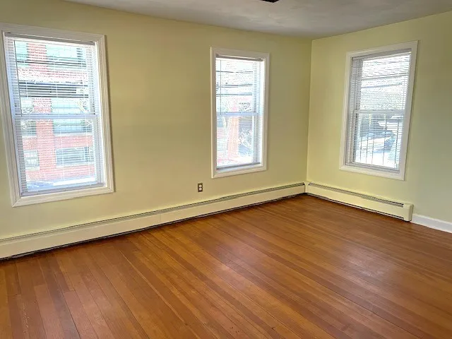 $1,650 | 513 Wood Street, Unit 2, Bristol, RI 02809