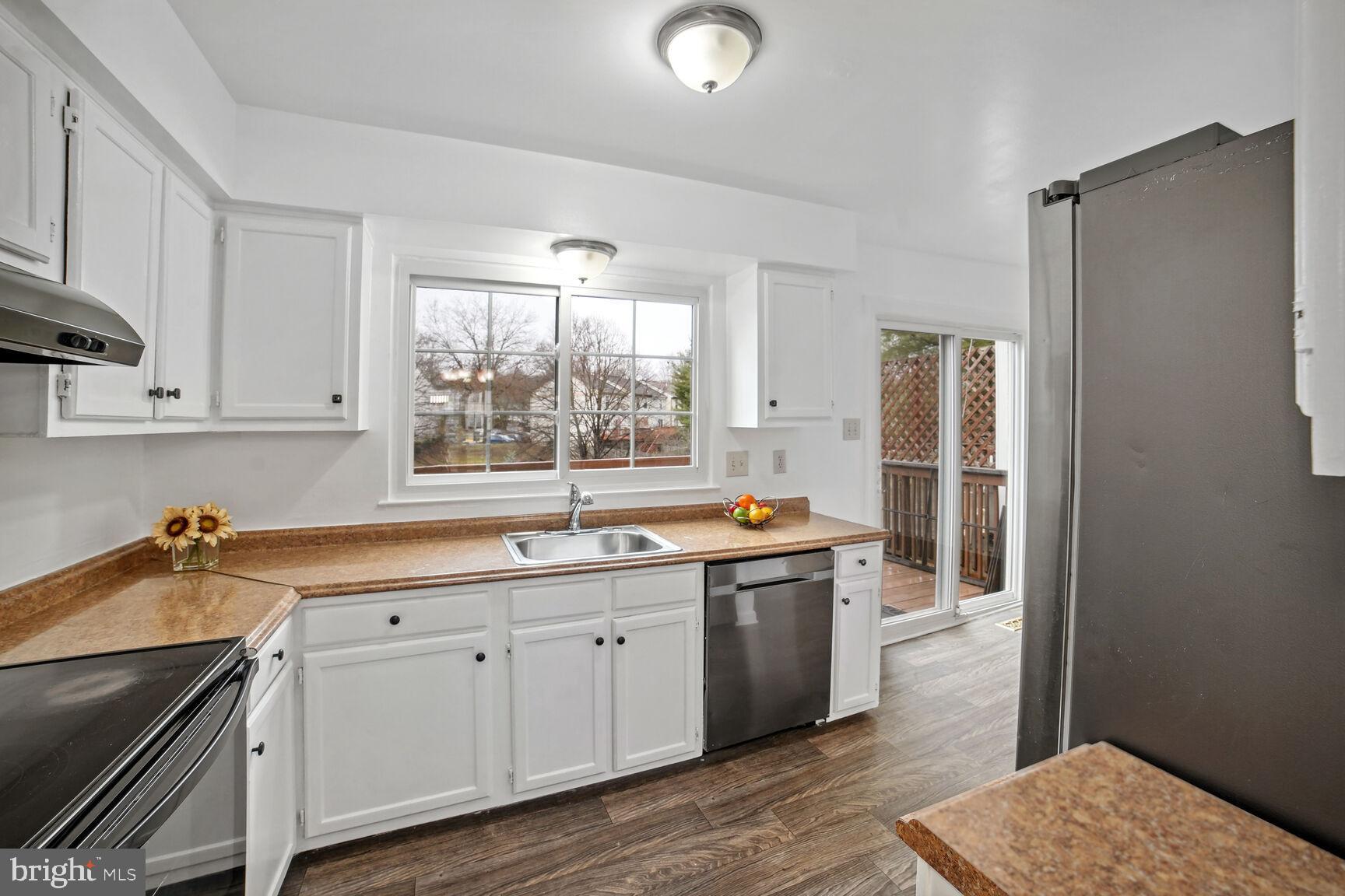 4 Wimbledon Court Silver Spring, MD 20906 - Photo 5 of 24