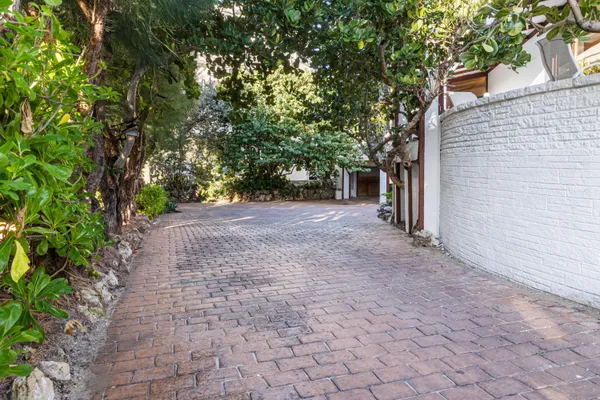 $9,995 | 3490 South Ocean Boulevard, South Palm Beach, FL 33480