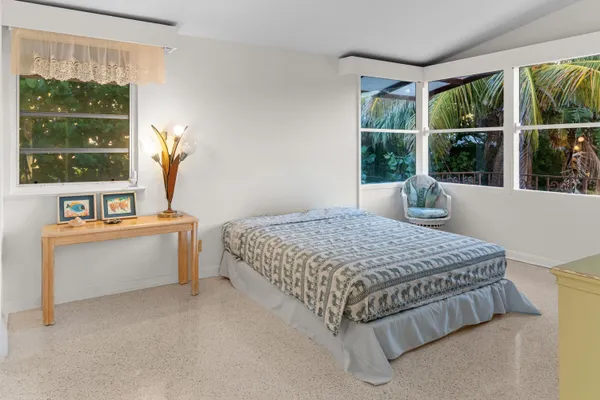 $9,995 | 3490 South Ocean Boulevard, South Palm Beach, FL 33480