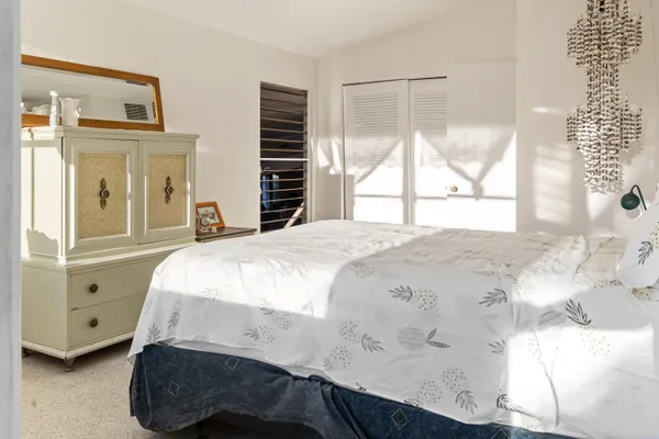 $9,995 | 3490 South Ocean Boulevard, South Palm Beach, FL 33480