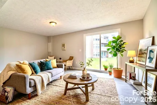 $215,000 | 9632 Vinca Circle, Unit D, Charlotte, NC 28213