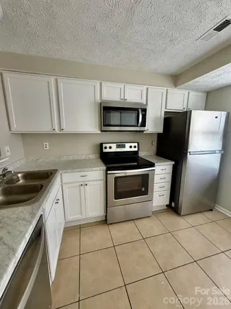 $215,000 | 9632 Vinca Circle, Unit D, Charlotte, NC 28213