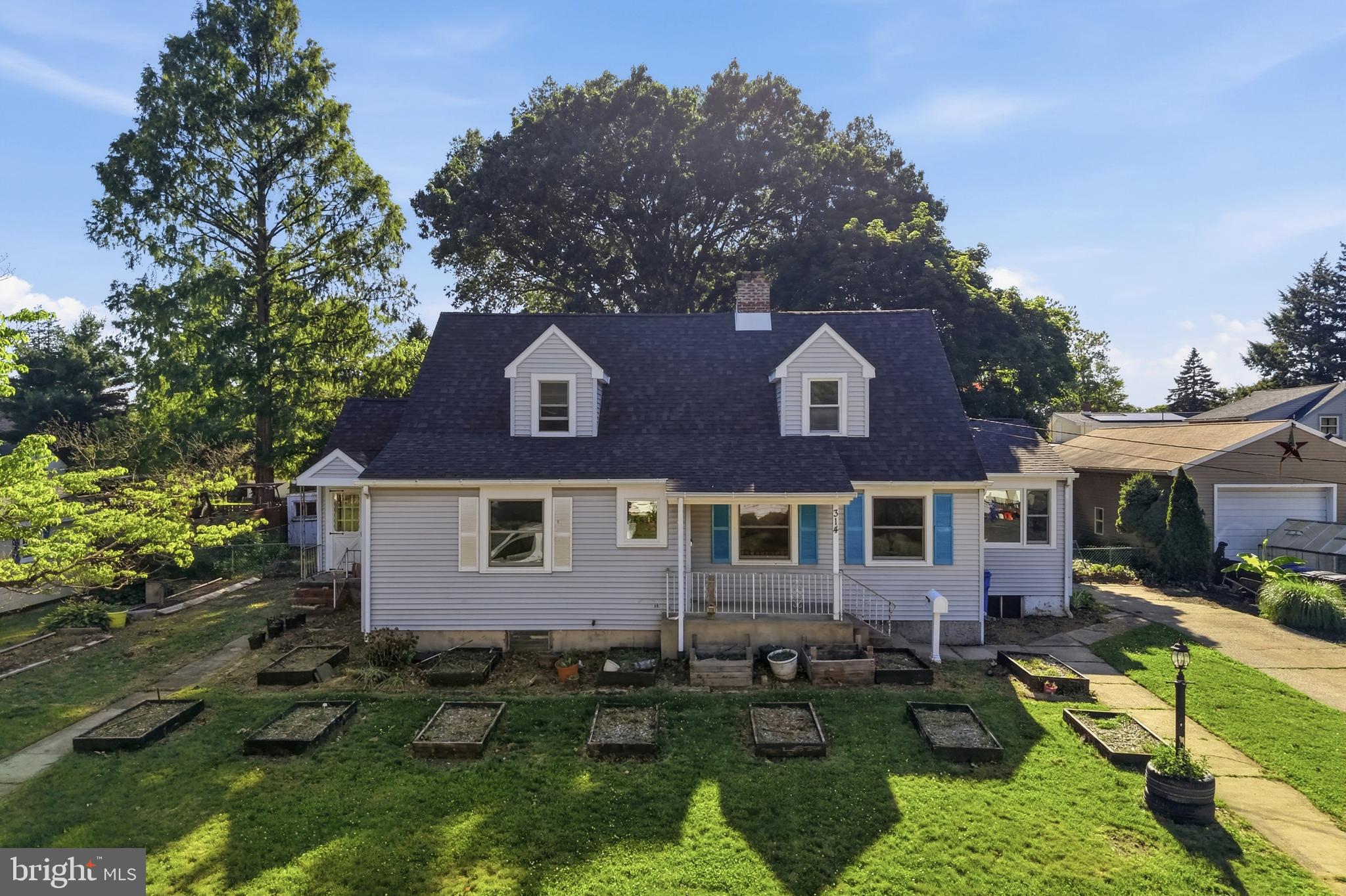 314 South Lippincott Avenue Maple Shade, NJ 08052 - Photo 1 of 33