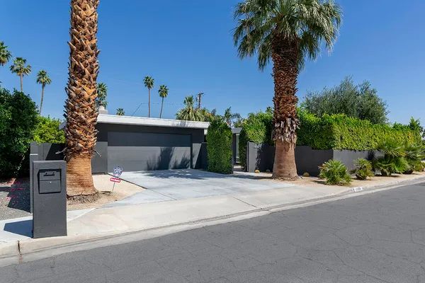 $1,350,000 | 1650 East San Jacinto Way, Palm Springs, CA 92262