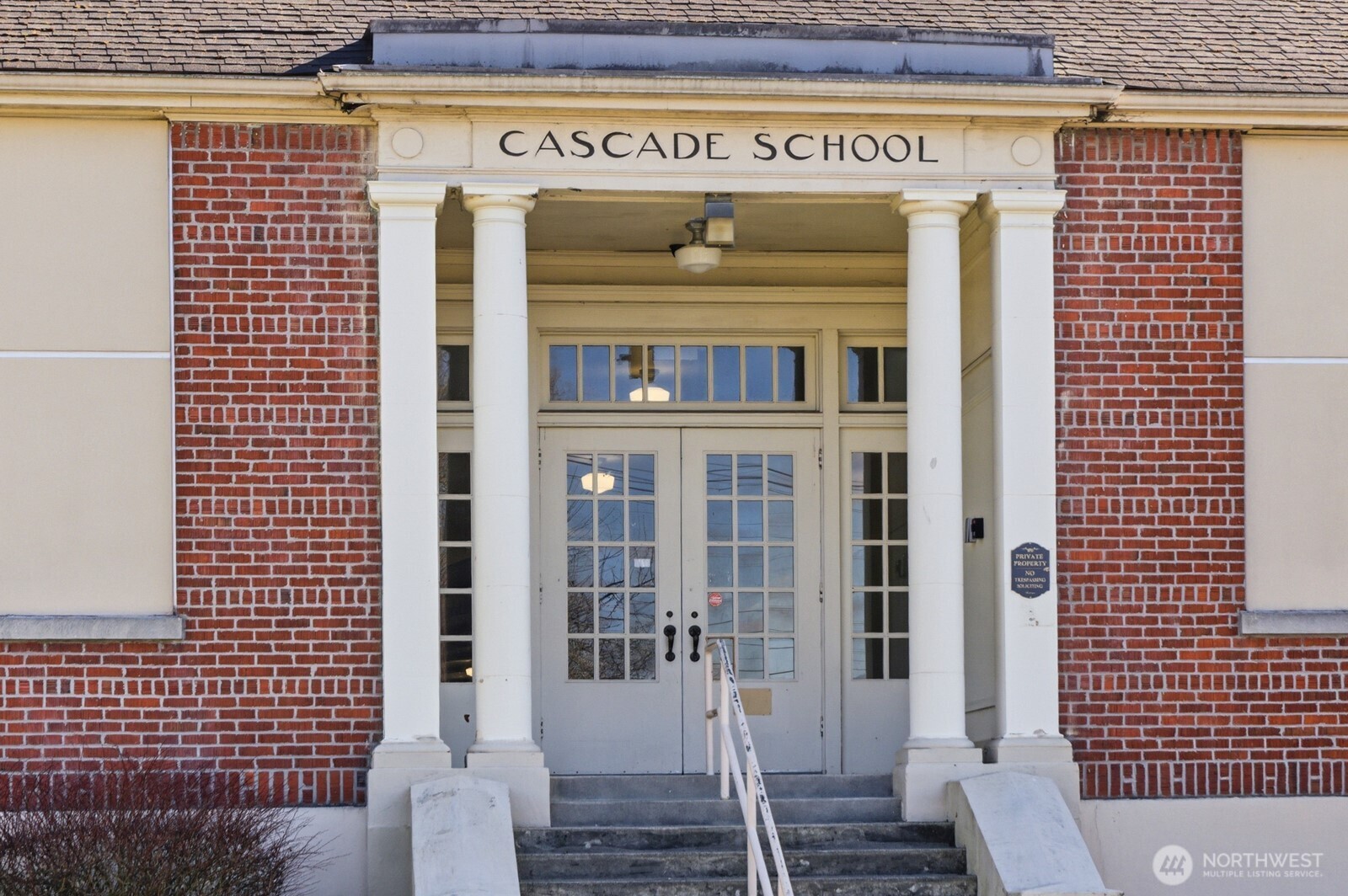 101 Southwest 2nd Street Chehalis, WA 98532 - Photo 4 of 21 a view of a door with a door