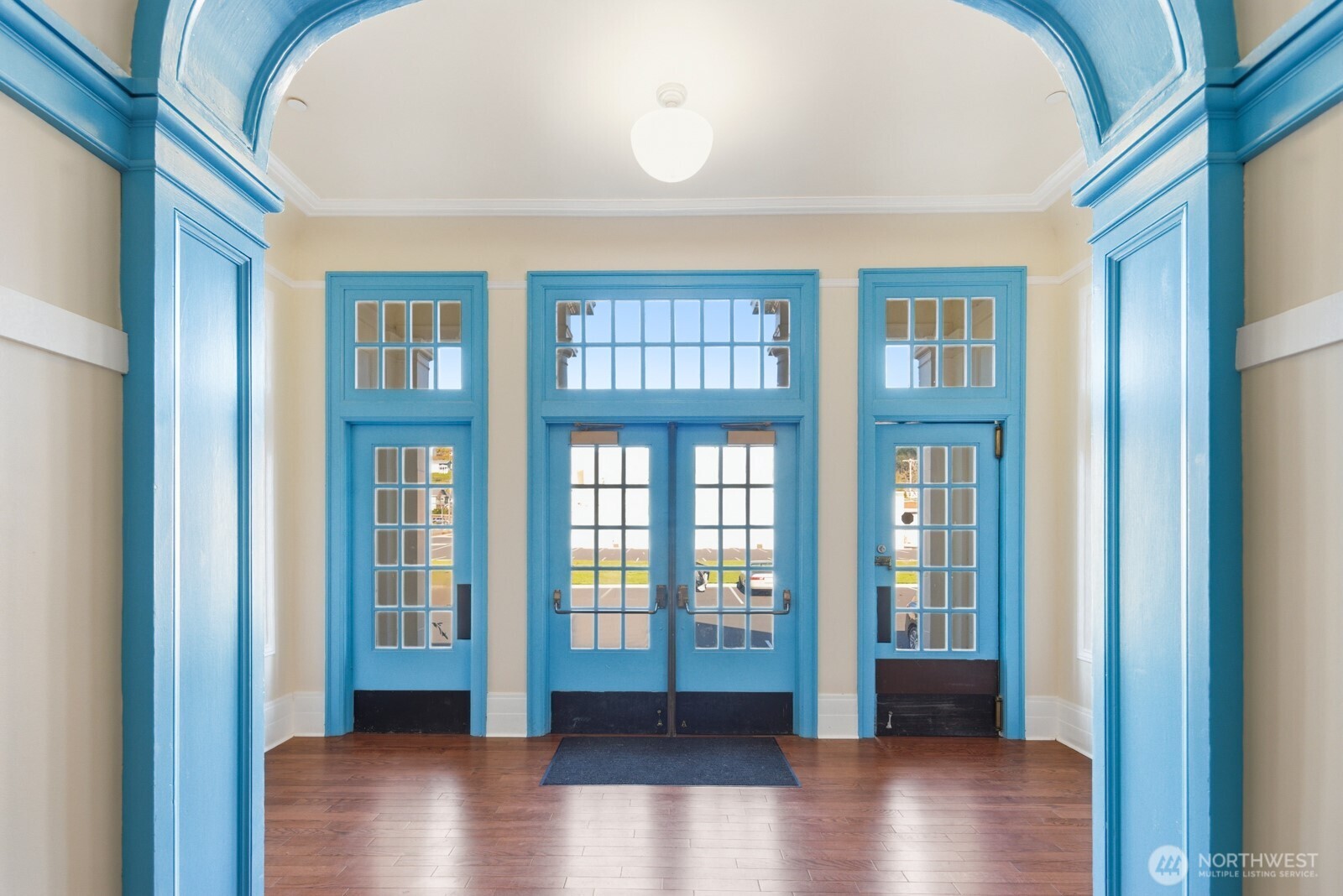 101 Southwest 2nd Street Chehalis, WA 98532 - Photo 5 of 21 a view of an entryway with wooden floor