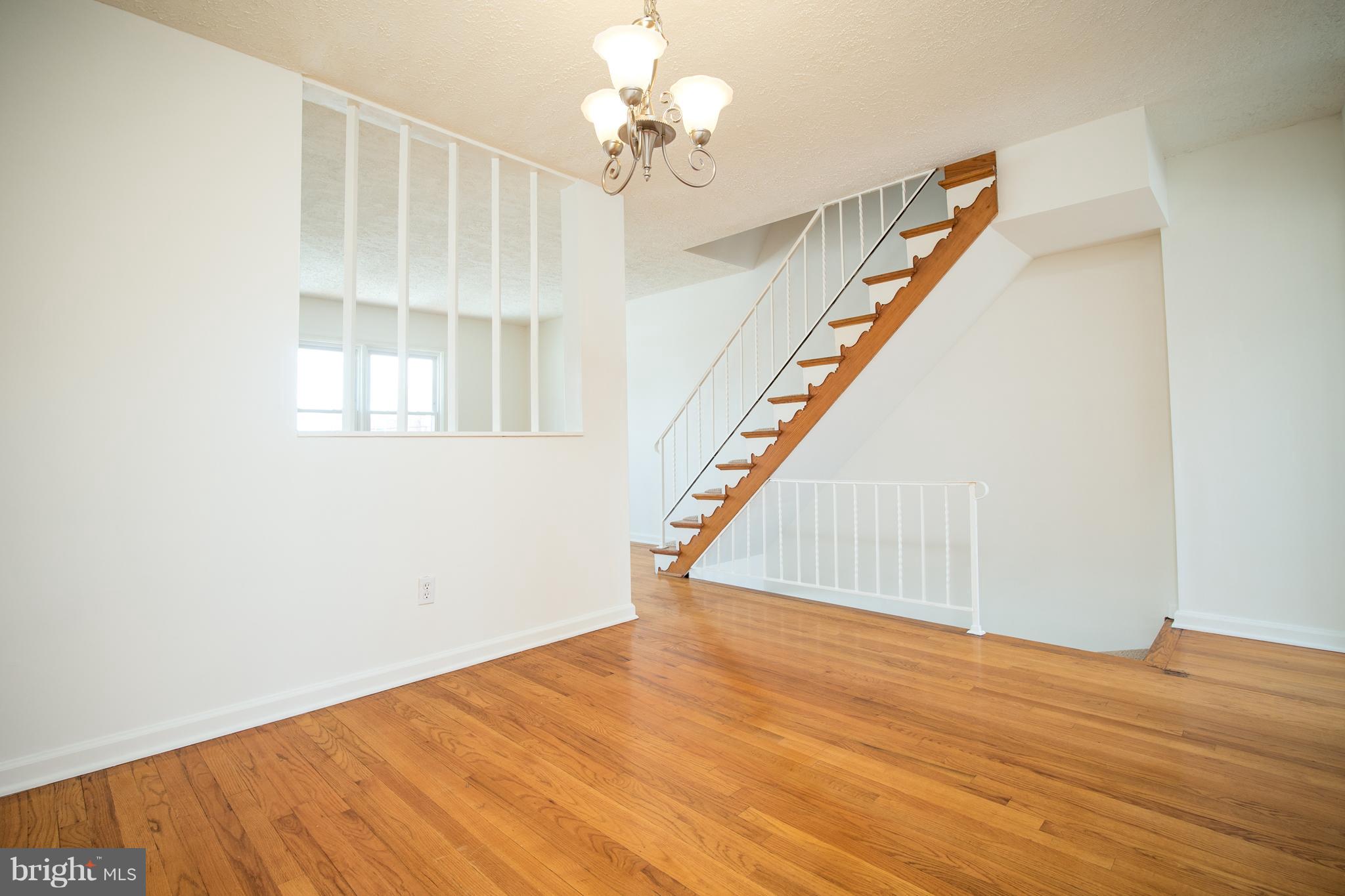 3639 Clarenell Road Baltimore, MD 21229 - Photo 7 of 24 Dining Room with separate family room.