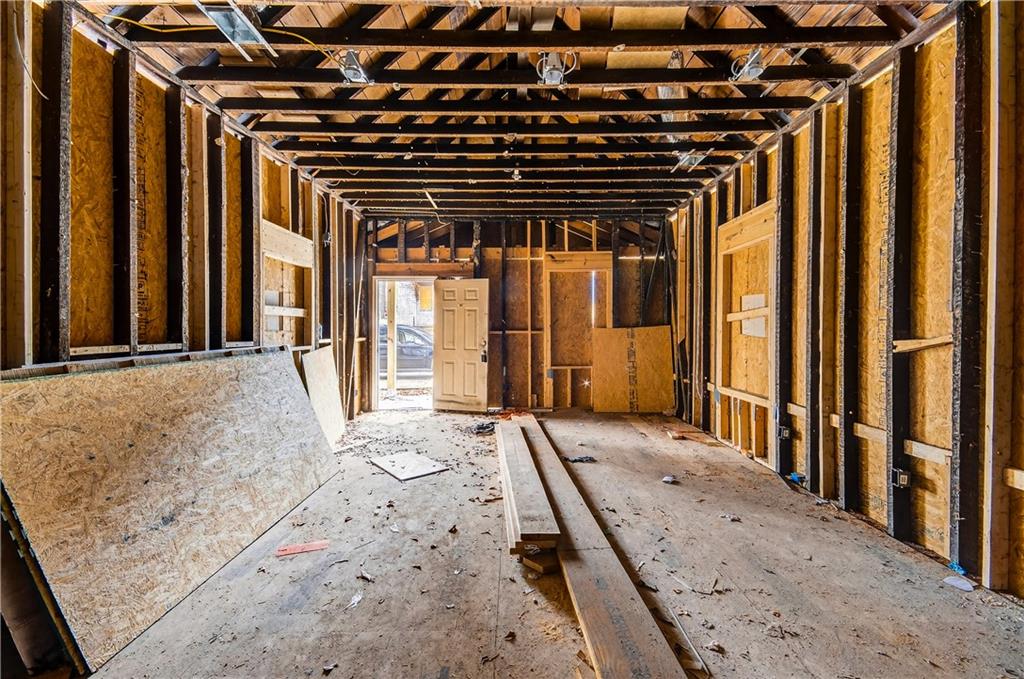 913 Smith Street Southwest Atlanta, GA 30310 - Photo 16 of 43 a view of an outdoor space