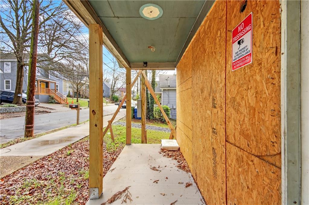913 Smith Street Southwest Atlanta, GA 30310 - Photo 3 of 43
