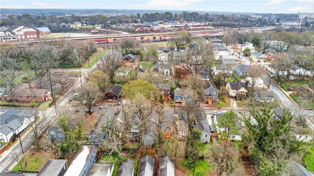 913 Smith Street Southwest Atlanta, GA 30310 - Photo 41 of 43 an aerial view of residential houses with outdoor space and trees