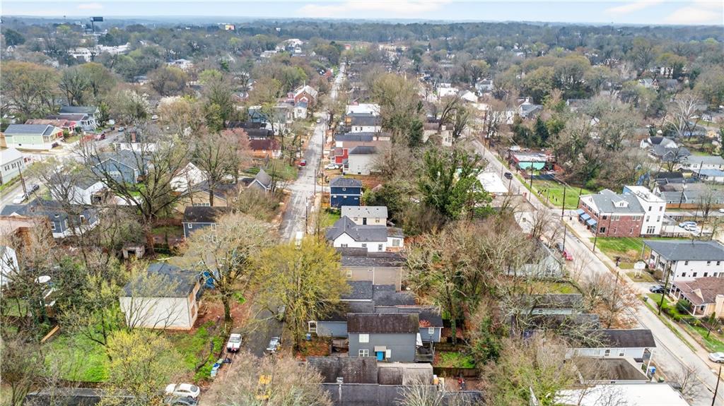 913 Smith Street Southwest Atlanta, GA 30310 - Photo 42 of 43 an aerial view of multiple house
