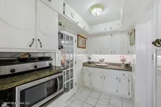 $340,000 | 206 Plantation Drive, Vicksburg, MS 39183