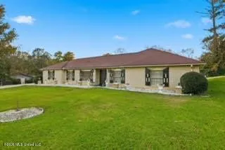 $340,000 | 206 Plantation Drive, Vicksburg, MS 39183