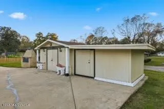 $340,000 | 206 Plantation Drive, Vicksburg, MS 39183