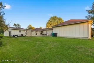 $340,000 | 206 Plantation Drive, Vicksburg, MS 39183