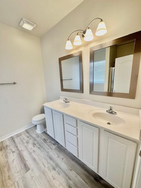 609 Prairie Street Crestview, FL 32536 - Photo 15 of 27 Master bathroom