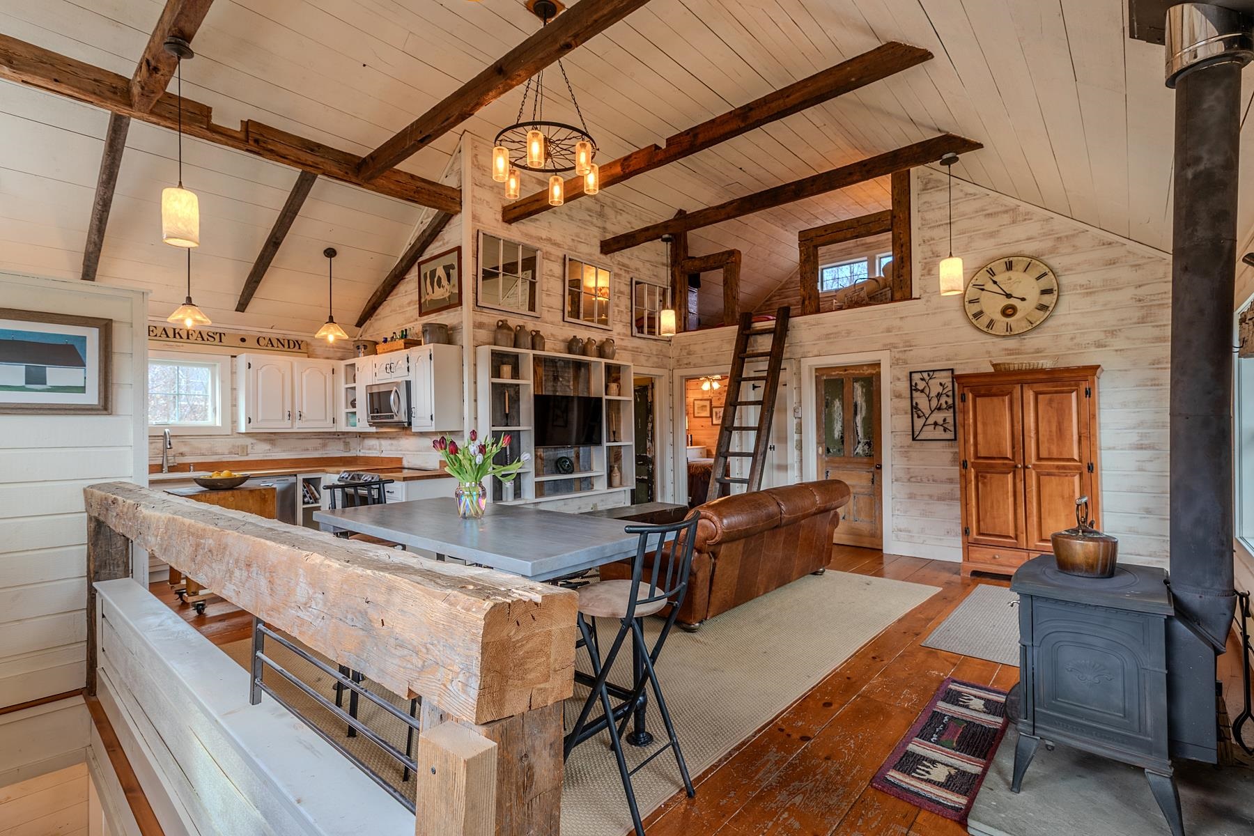 384 Alden Road Sunderland, VT 05250 - Photo 10 of 42