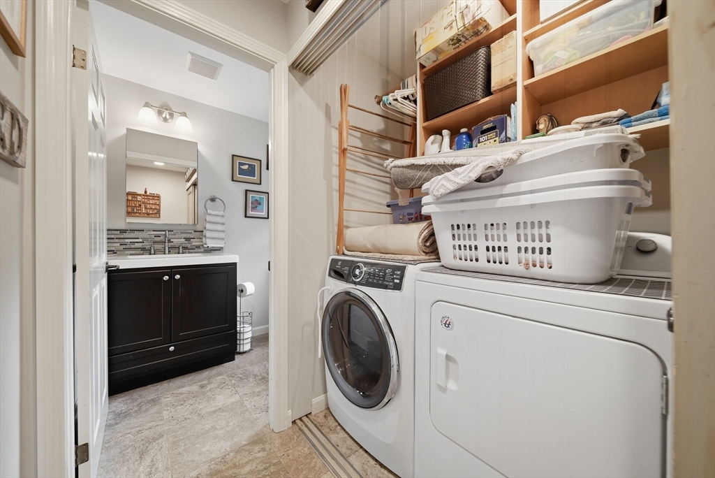 1394 Main Street Lancaster, MA 01523 - Photo 20 of 42