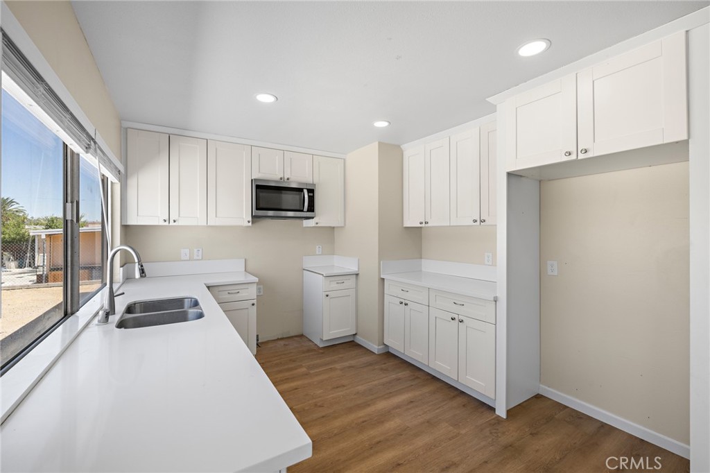 308 Forest Barstow, CA 92311 - Photo 6 of 17