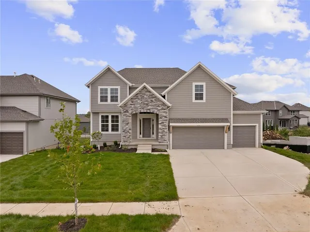 $724,950 | 19787 West 114th Place, Olathe, KS 66061