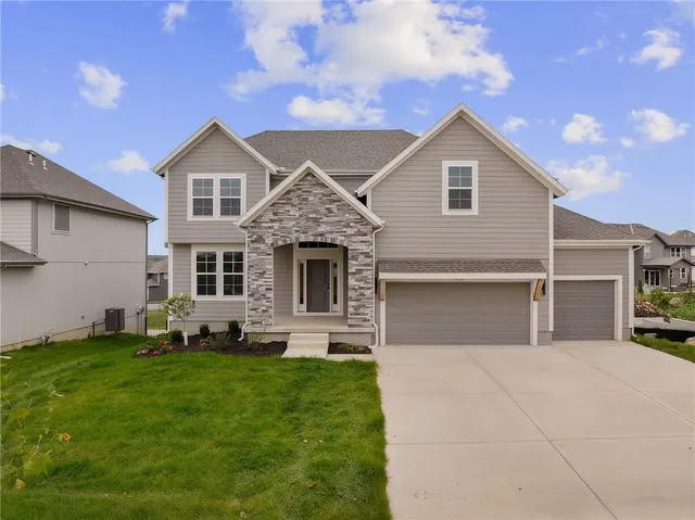 $724,950 | 19787 West 114th Place, Olathe, KS 66061