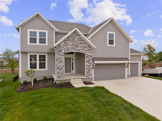 $724,950 | 19787 West 114th Place, Olathe, KS 66061