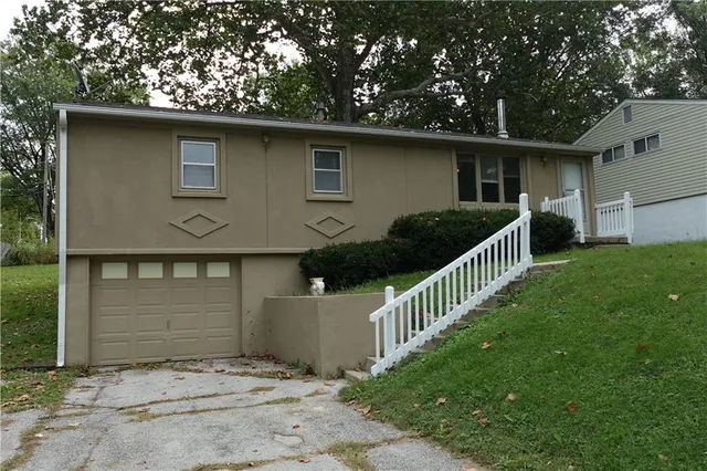 $209,950 | 4949 North Topping Avenue, Kansas City, MO 64119