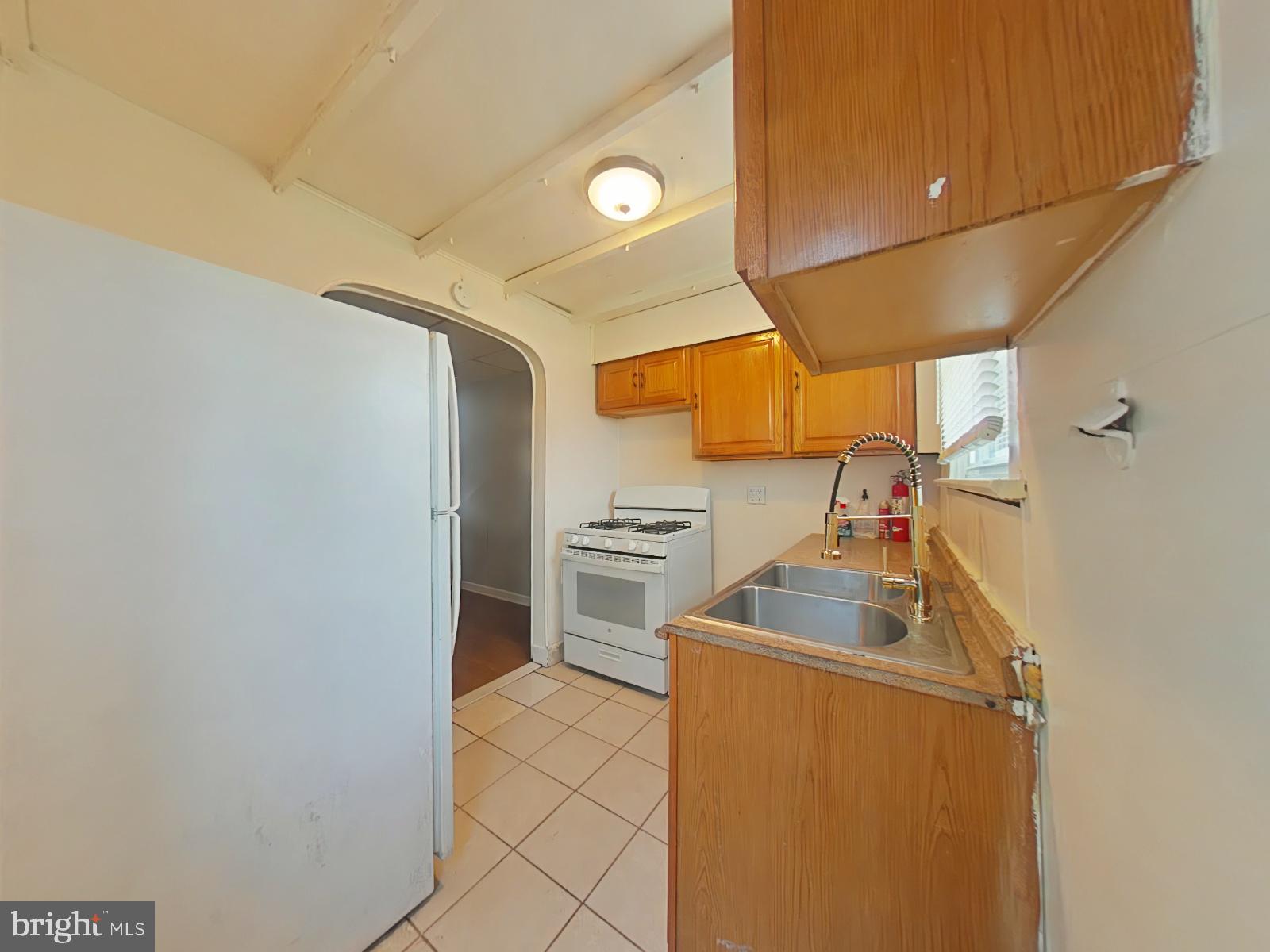 7259 Guilford Road Upper Darby, PA 19082 - Photo 11 of 38 Kitchen