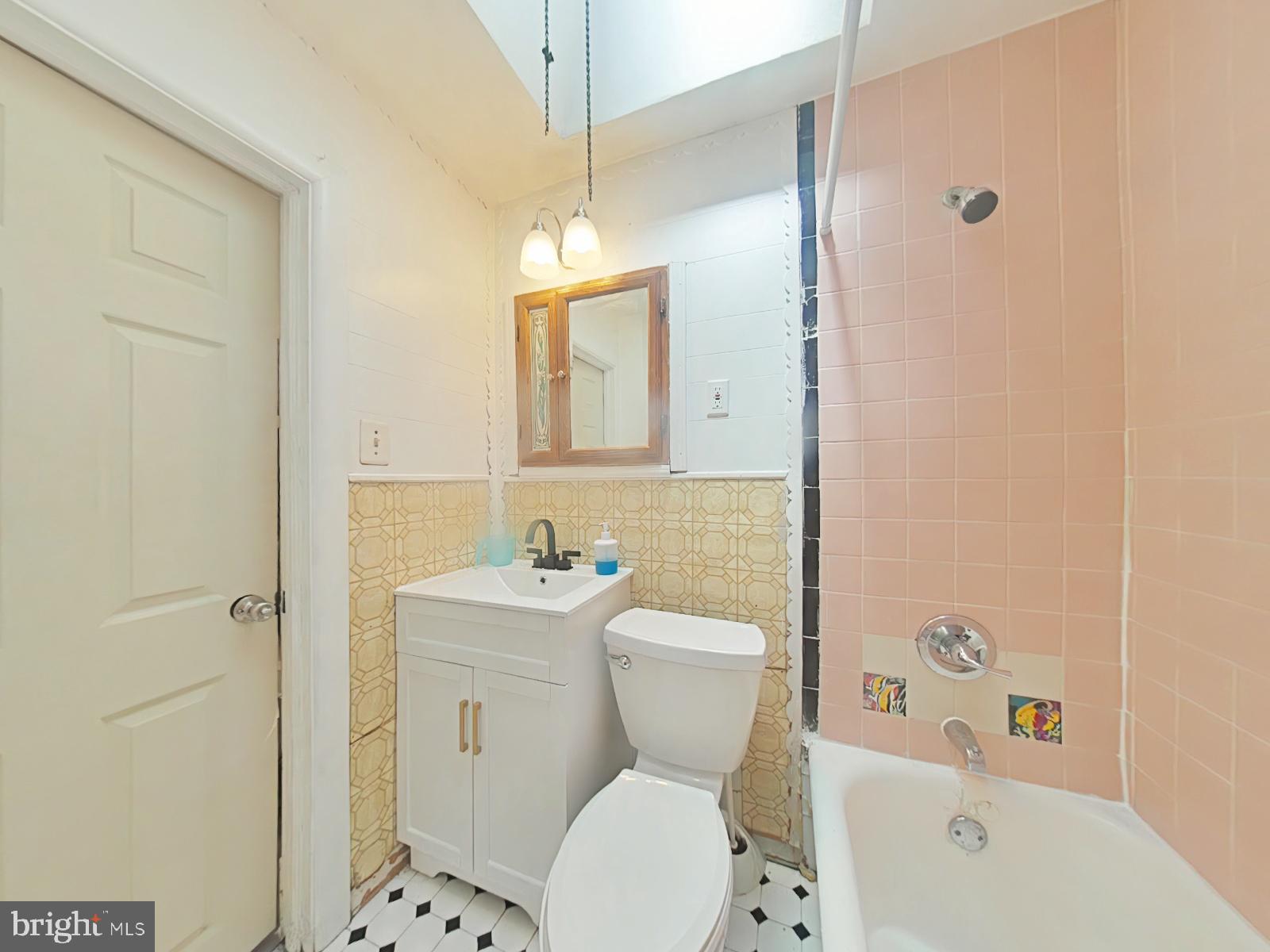 7259 Guilford Road Upper Darby, PA 19082 - Photo 21 of 38 Bathroom