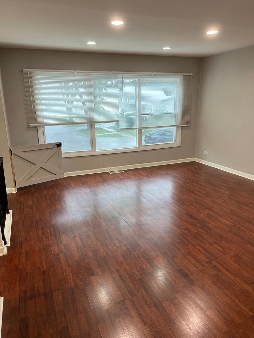 6730 Valley View Road Hanover Park, IL 60133 - Photo 2 of 16 Gallery Image 2