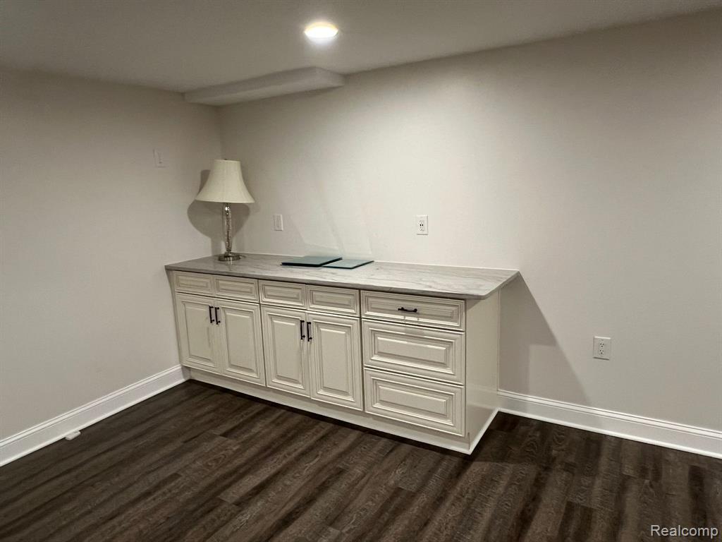 4387 Patrick Road West Bloomfield, MI 48322 - Photo 68 of 76