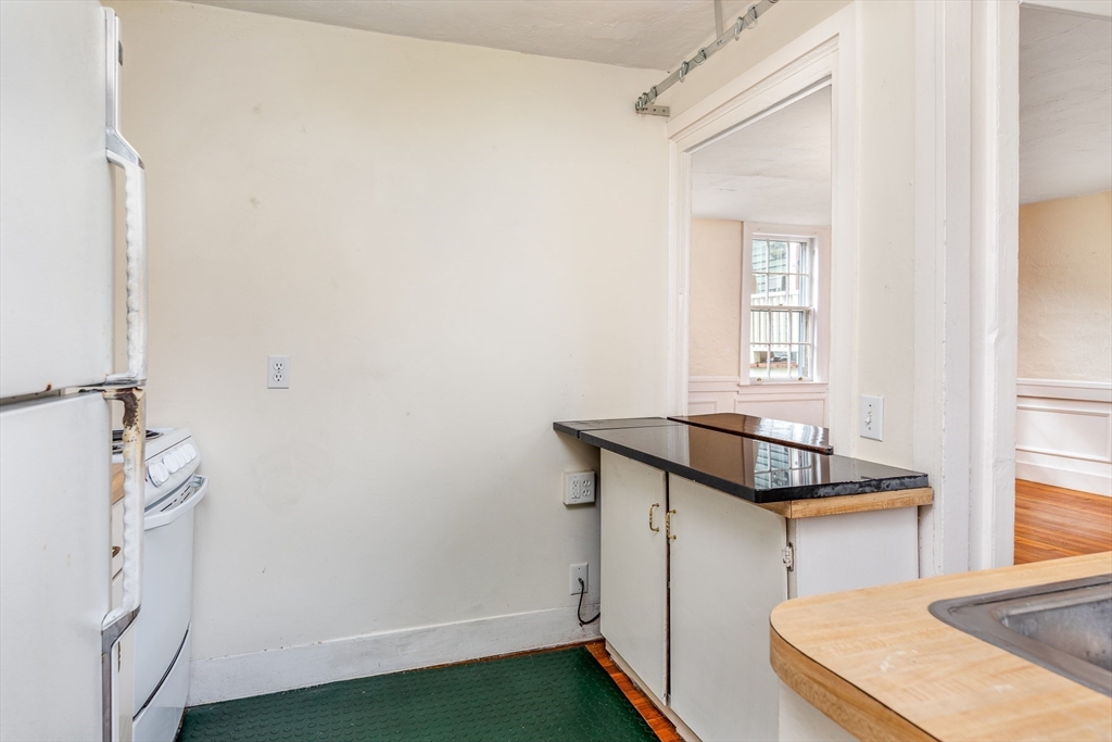 20 Darling Street, Unit NONE Marblehead, MA 01945 - Photo 6 of 23