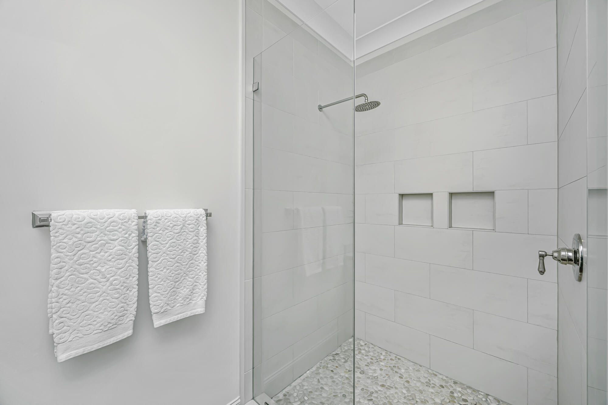 3496 Henrietta Hartford Road Mount Pleasant, SC 29466 - Photo 23 of 64 Primary Bathroom