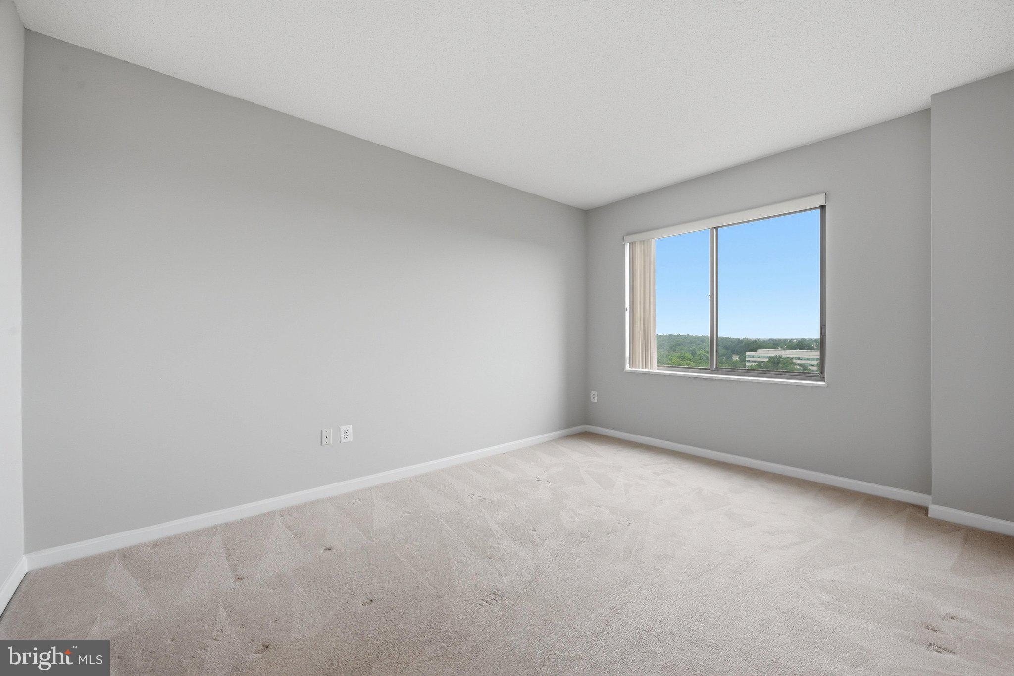 19375 Cypress Ridge Terrace, Unit 922 Leesburg, VA 20176 - Photo 24 of 89 Primary Bedroom