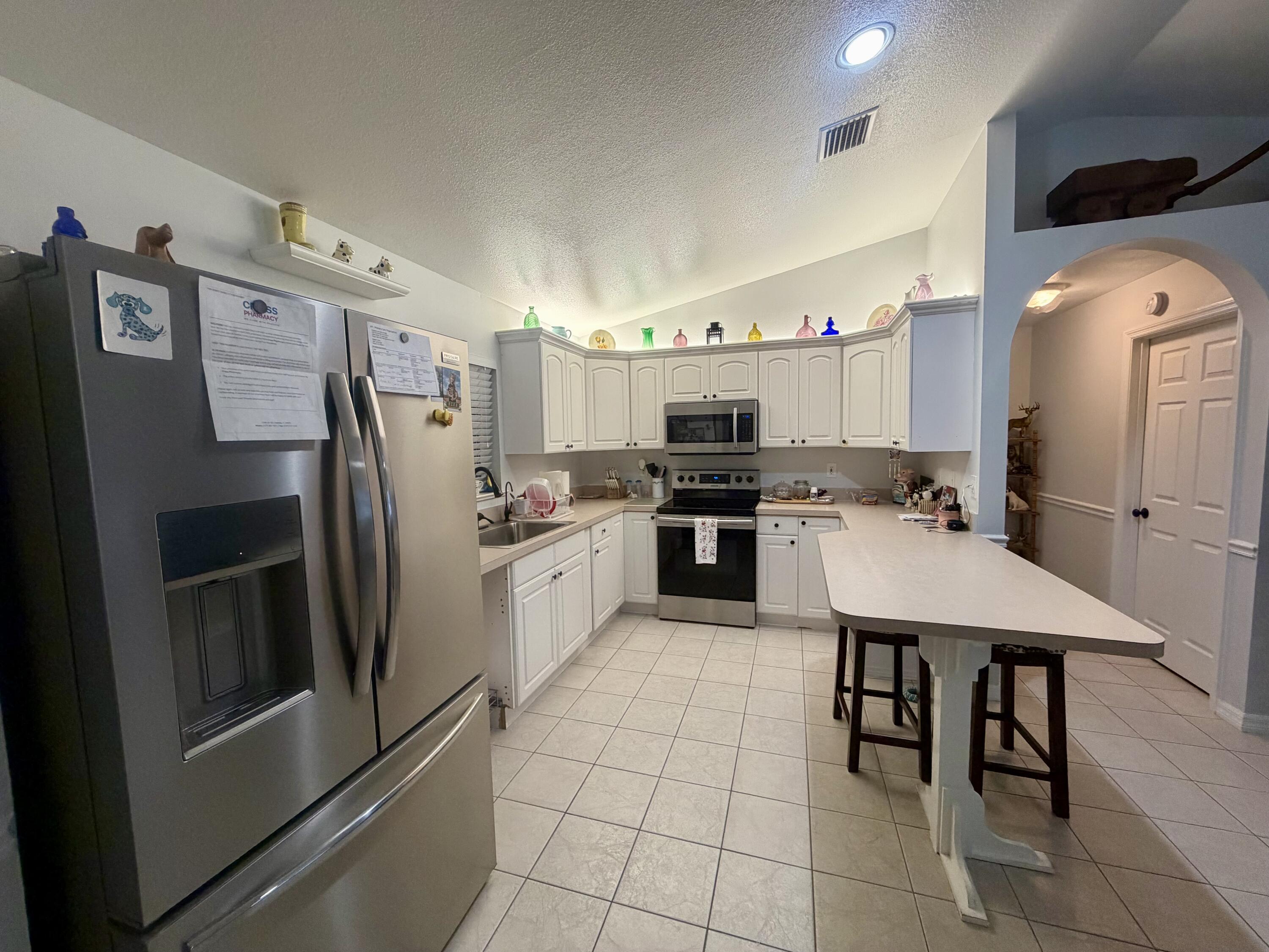 7823 Southwest 9th Street Okeechobee, FL 34974 - Photo 8 of 21 IMG_0863