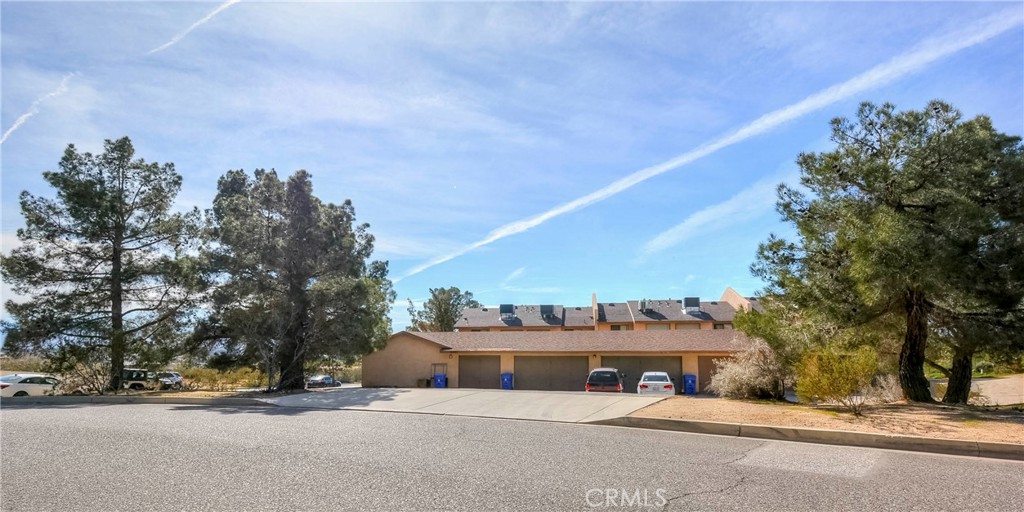 16462 Kalo Road Apple Valley, CA 92307 - Photo 4 of 46