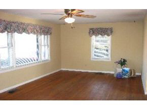 593 West Green Road Bloomington, IN 47403 - Photo 3 of 16 Gallery Image 3