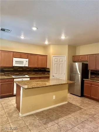 $450,000 | 7977 Red Rock Ridge Avenue, Las Vegas, NV 89179