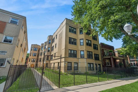 $269,000 | 7520 North Winchester Avenue, Unit 1W, Chicago, IL 60626