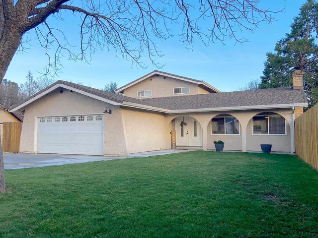 $399,000 | 2571 Erin Lane, Redding, CA 96002