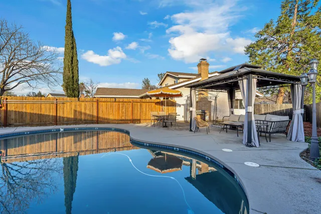 $399,000 | 2571 Erin Lane, Redding, CA 96002