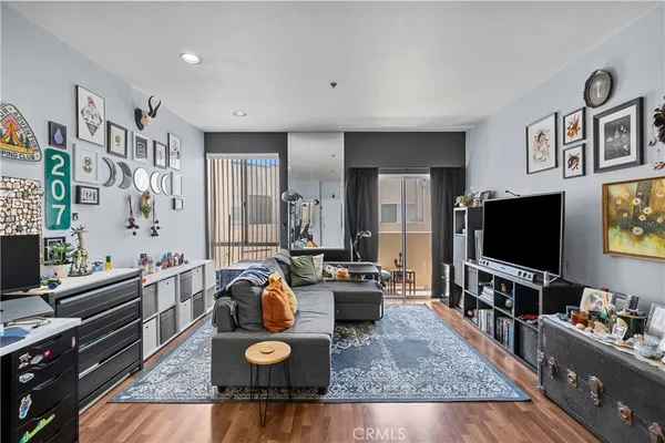 $354,999 | 19350 Sherman Way, Unit 328, Reseda, CA 91335