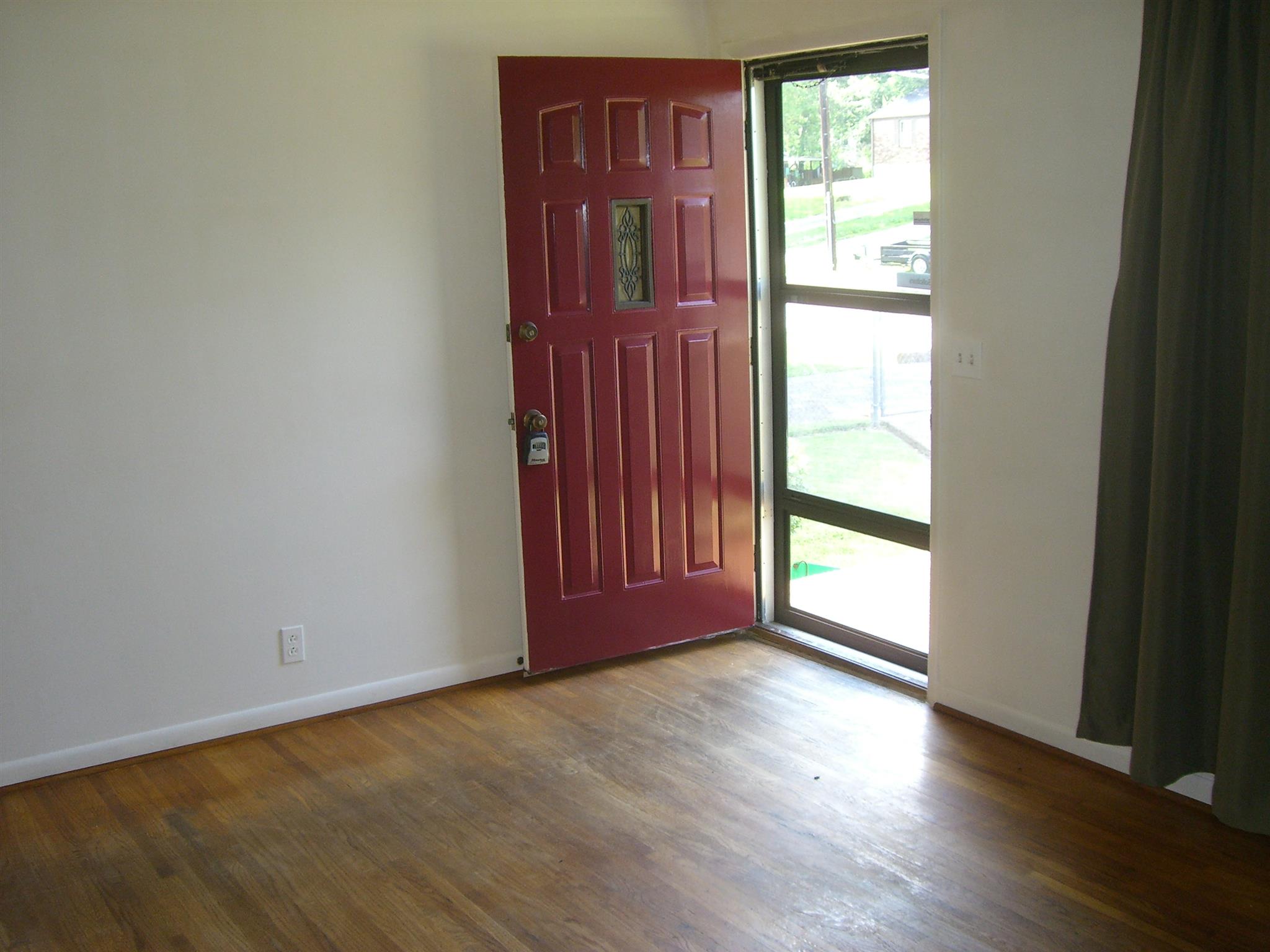 852 Richards Road Antioch, TN 37013 - Photo 2 of 19 Front entry