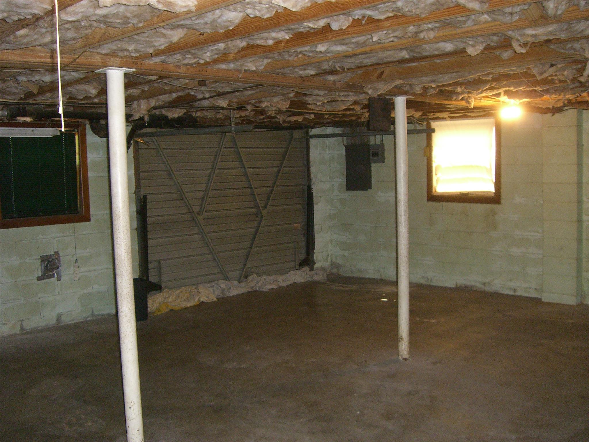 852 Richards Road Antioch, TN 37013 - Photo 9 of 19 Basement garage access