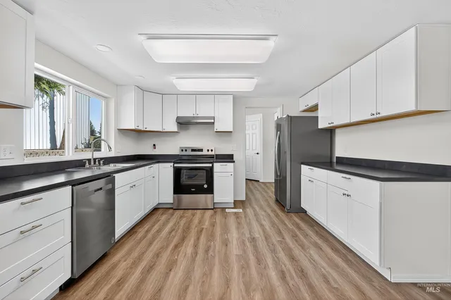 $419,000 | 128 Persimmon Street, Genesee, ID 83832