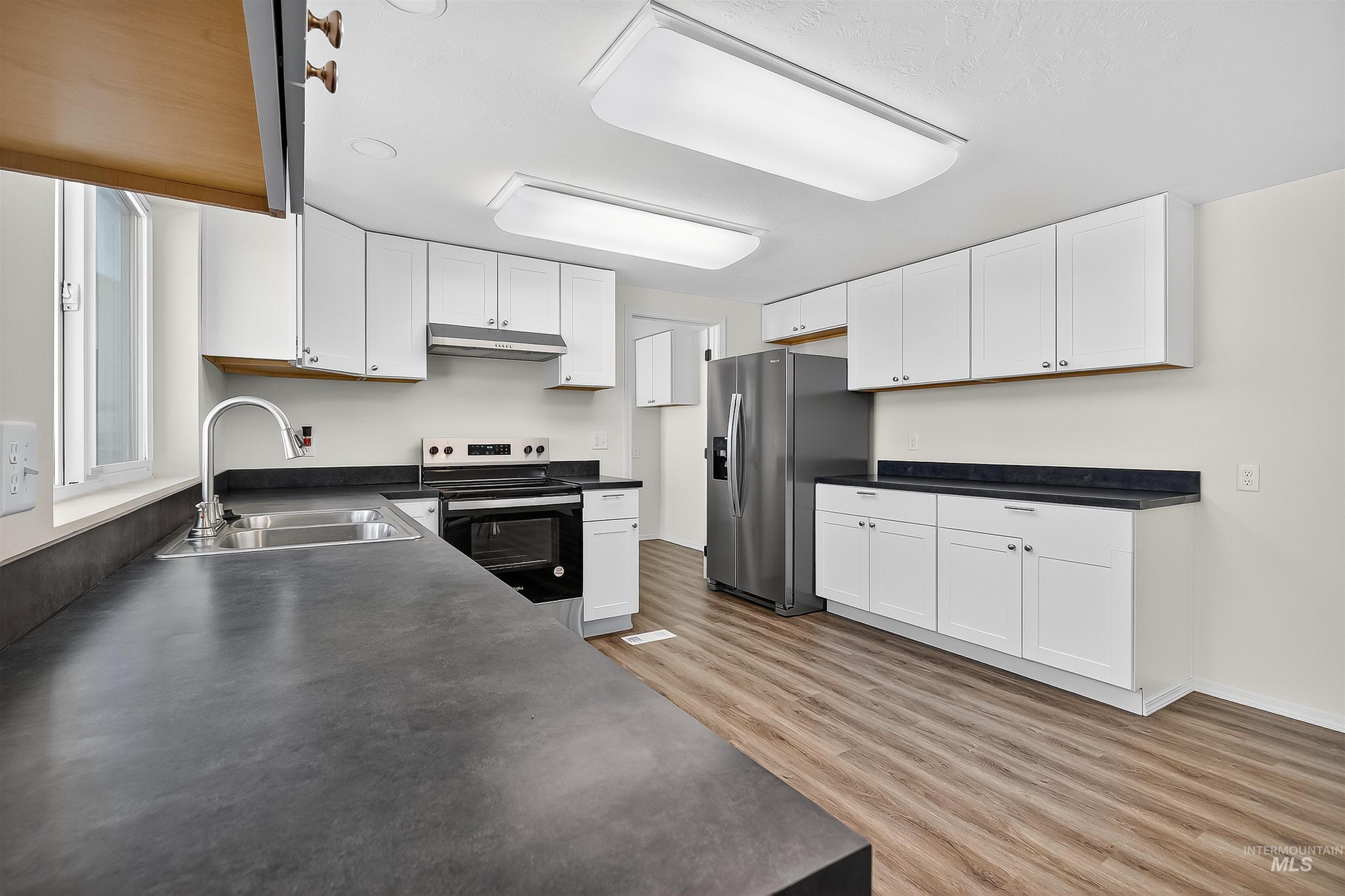 128 Persimmon Street Genesee, ID 83832 - Photo 15 of 48