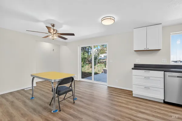 $414,000 | 128 Persimmon Street, Genesee, ID 83832